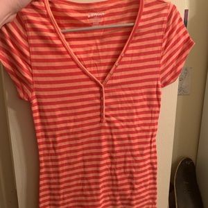 Perfect striped v-neck tee